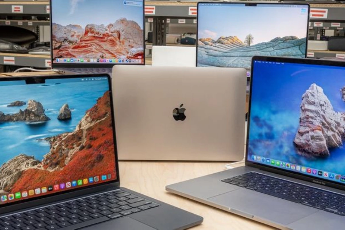 A professional using a rented Apple MacBook M4 from Rentopay, highlighting cost-effectiveness and flexibility